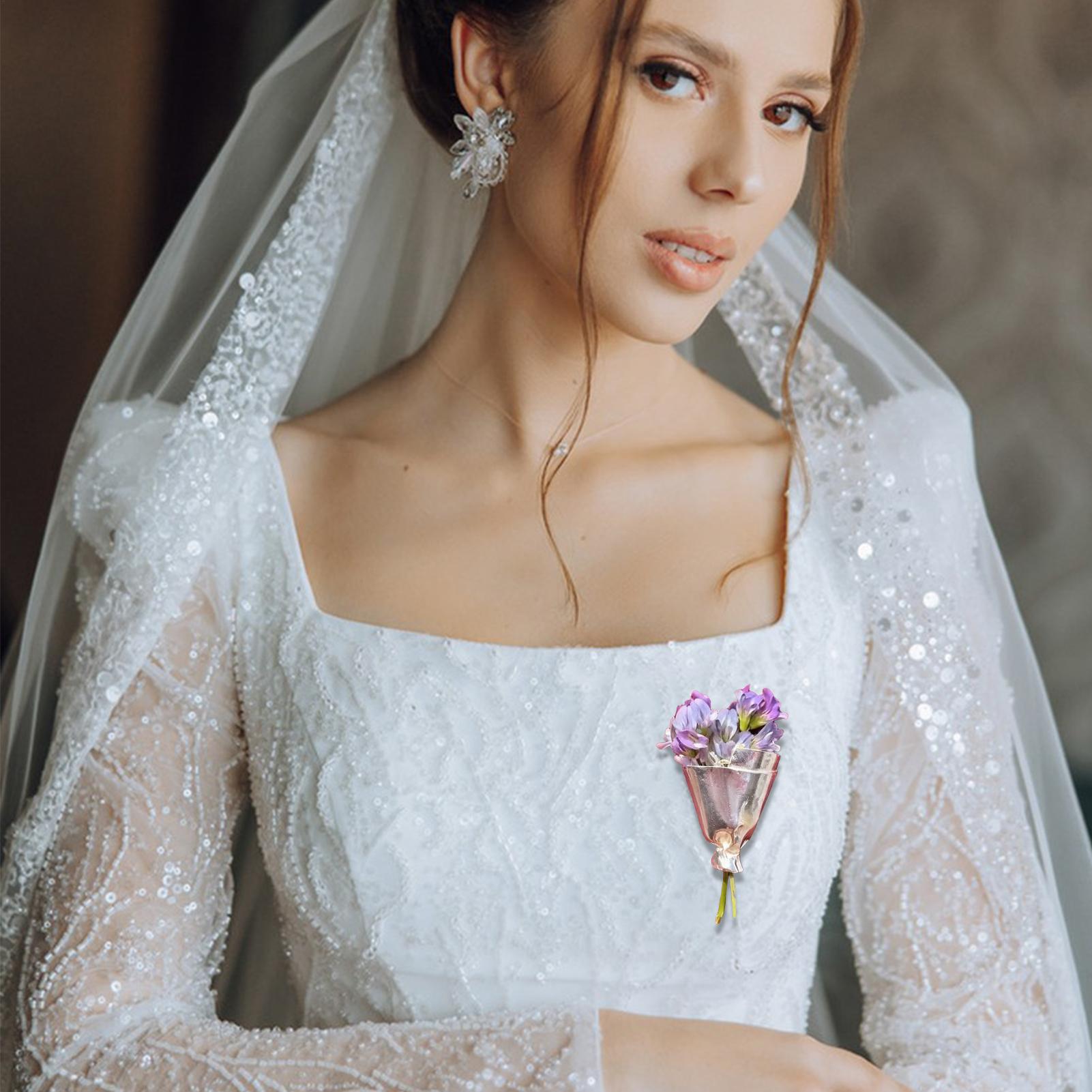 Alloy Wearable Flower Bouquet  – Travel Accessories India Bewertung und Preis