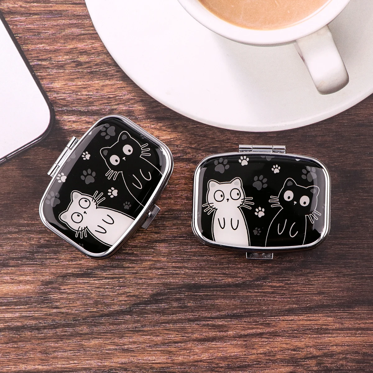Cartoon Black And White Cat Tr – Travel Accessories In Bulk Bewertung und Preis